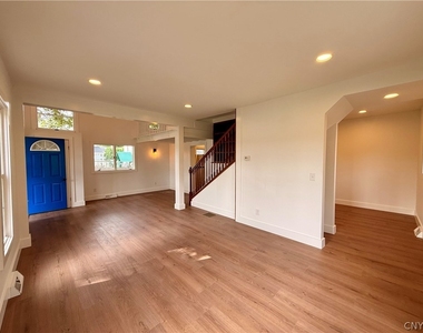 35 Elm Street - Photo Thumbnail 9