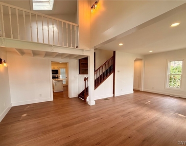 35 Elm Street - Photo Thumbnail 2