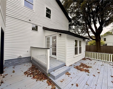 35 Elm Street - Photo Thumbnail 18