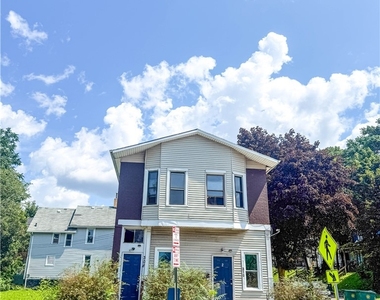 308 Reynolds Street - Photo Thumbnail 1