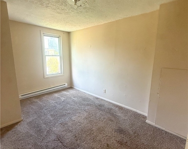 308 Reynolds Street - Photo Thumbnail 5