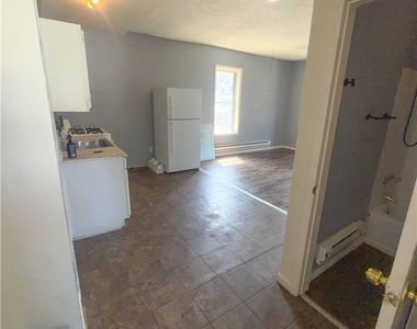 308 Reynolds Street - Photo Thumbnail 5