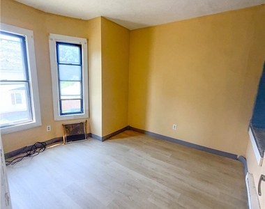 308 Reynolds Street - Photo Thumbnail 10