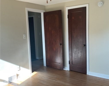 183 Hamilton Drive - Photo Thumbnail 12