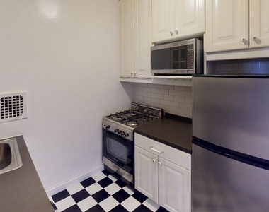66-15 Thornton Place - Photo Thumbnail 8
