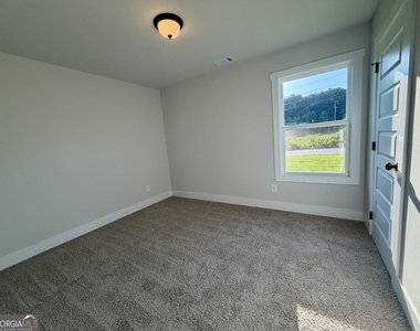 232 Lake Meadows Drive - Photo Thumbnail 11