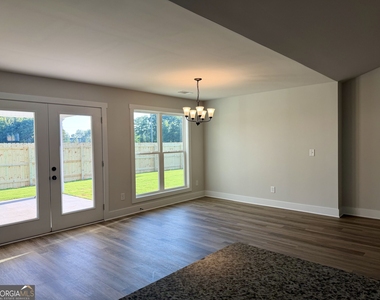 232 Lake Meadows Drive - Photo Thumbnail 4