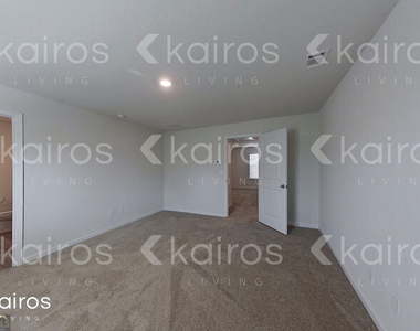 3474 Bridgewood Drive - Photo Thumbnail 7