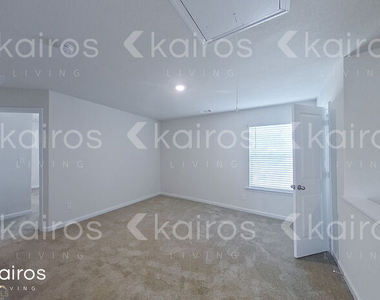 3474 Bridgewood Drive - Photo Thumbnail 5