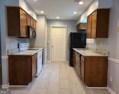 216 Valley View - Photo Thumbnail 4