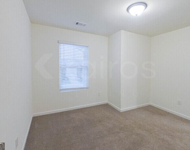 223 Long Island Drive Sw - Photo Thumbnail 8
