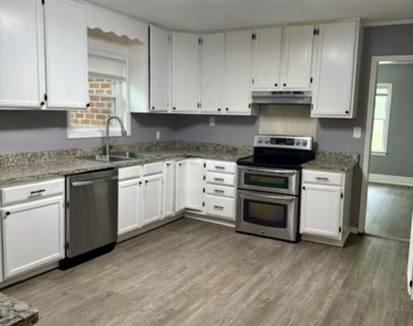 603 Anderson Avenue - Photo Thumbnail 7