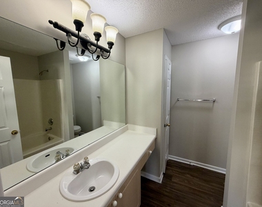 30 Highgate Trail - Photo Thumbnail 10