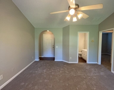 1302 Manning Way - Photo Thumbnail 9