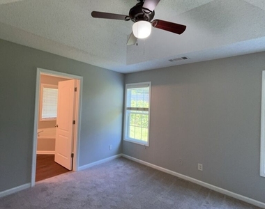1302 Manning Way - Photo Thumbnail 12