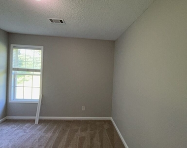 1302 Manning Way - Photo Thumbnail 27