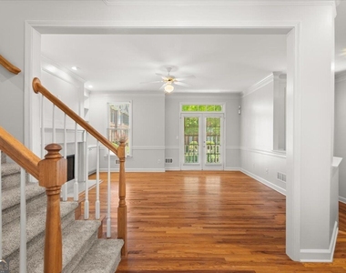 4372 Paces Point Circle Se - Photo Thumbnail 7