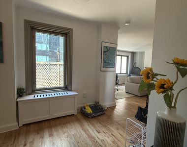 101 West 55th Street - Photo Thumbnail 3