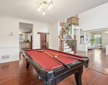 15 Shadow Hill Way - Photo Thumbnail 8
