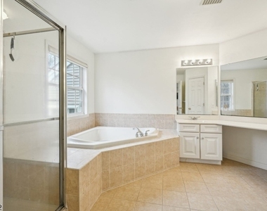 15 Shadow Hill Way - Photo Thumbnail 20