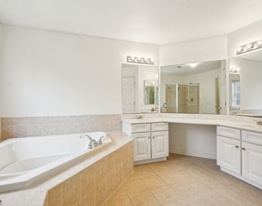 15 Shadow Hill Way - Photo Thumbnail 21