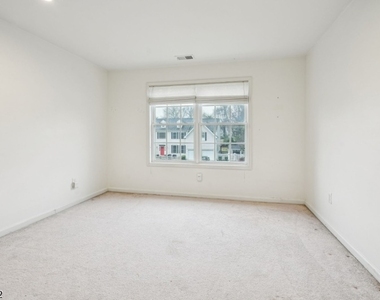 15 Shadow Hill Way - Photo Thumbnail 22