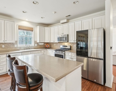 15 Shadow Hill Way - Photo Thumbnail 11
