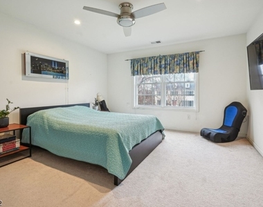 15 Shadow Hill Way - Photo Thumbnail 15