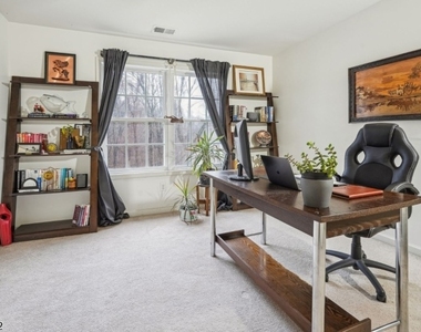 15 Shadow Hill Way - Photo Thumbnail 17