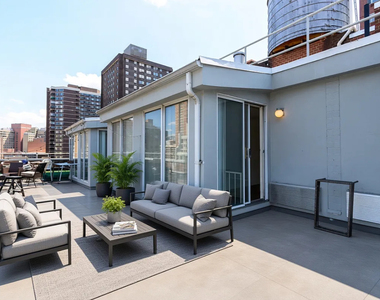220 East 24th Street #8D - Photo Thumbnail 2
