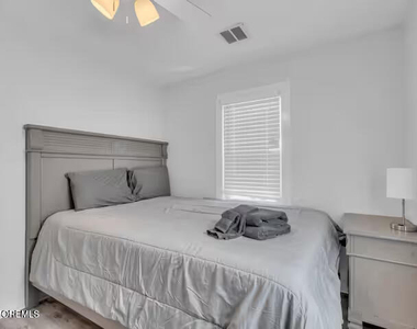 115 Dupont Avenue - Photo Thumbnail 8