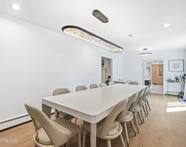 704 Dow Avenue - Photo Thumbnail 10