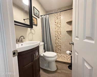 77 Union Avenue - Photo Thumbnail 8