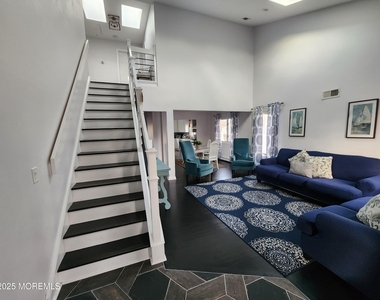 416 Blodgett Avenue - Photo Thumbnail 2