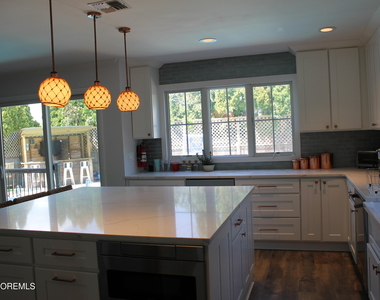 416 Blodgett Avenue - Photo Thumbnail 8