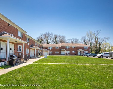 65 Steiner Avenue - Photo Thumbnail 11