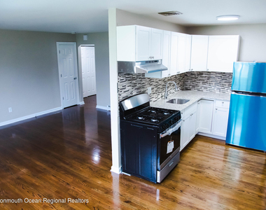65 Steiner Avenue - Photo Thumbnail 3