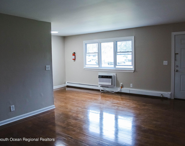 65 Steiner Avenue - Photo Thumbnail 4