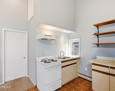 28 Waterview Way - Photo Thumbnail 8
