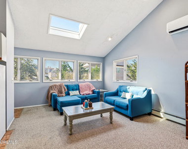 28 Waterview Way - Photo Thumbnail 13