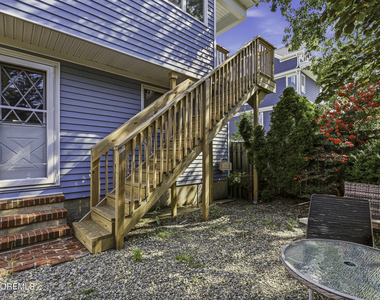 28 Waterview Way - Photo Thumbnail 1