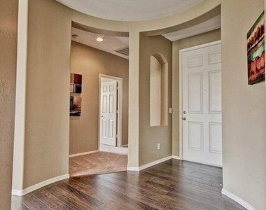 3860 S Ashley Drive - Photo Thumbnail 7