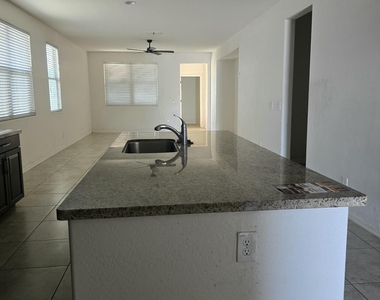 2421 S 103rd Drive S - Photo Thumbnail 5