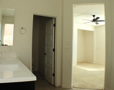 2421 S 103rd Drive S - Photo Thumbnail 8