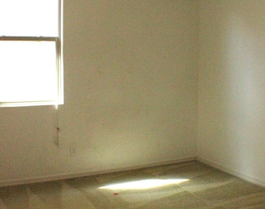 2421 S 103rd Drive S - Photo Thumbnail 10