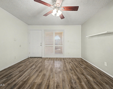 830 S Dobson Road - Photo Thumbnail 3