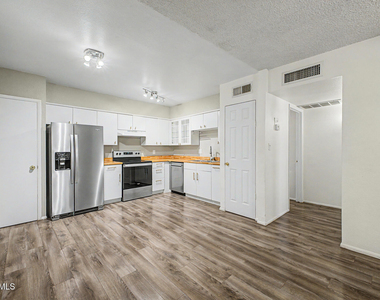 830 S Dobson Road - Photo Thumbnail 6