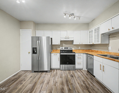 830 S Dobson Road - Photo Thumbnail 7