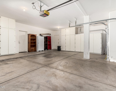 6804 W Lone Cactus Drive - Photo Thumbnail 39
