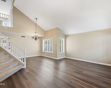 30405 N 42nd Street - Photo Thumbnail 5